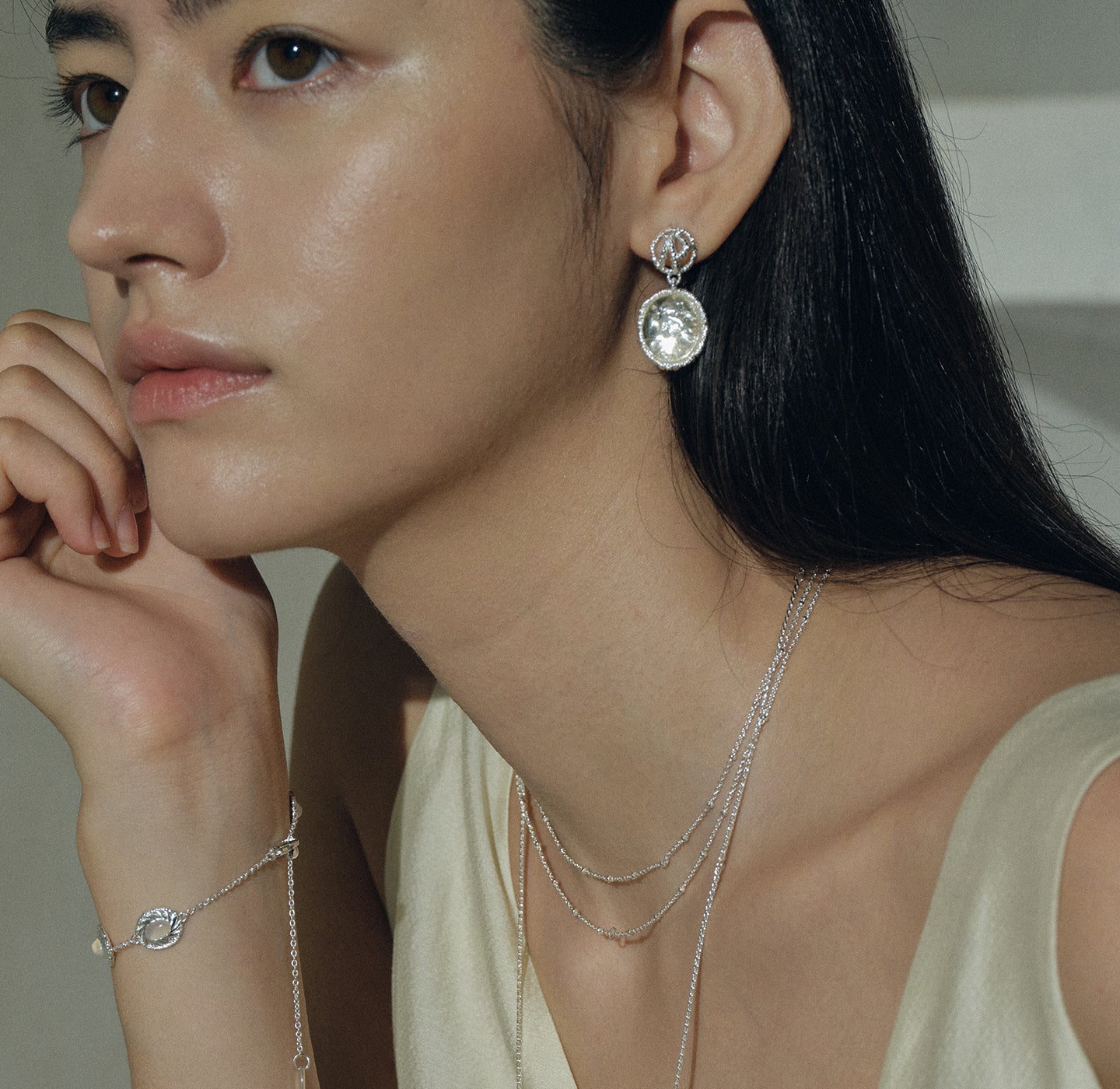 HOLLOW WOVEN EARRINGS