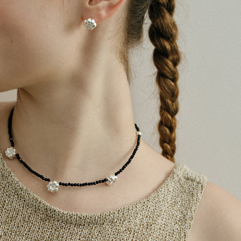 BLACK SPINEL NECKLACE