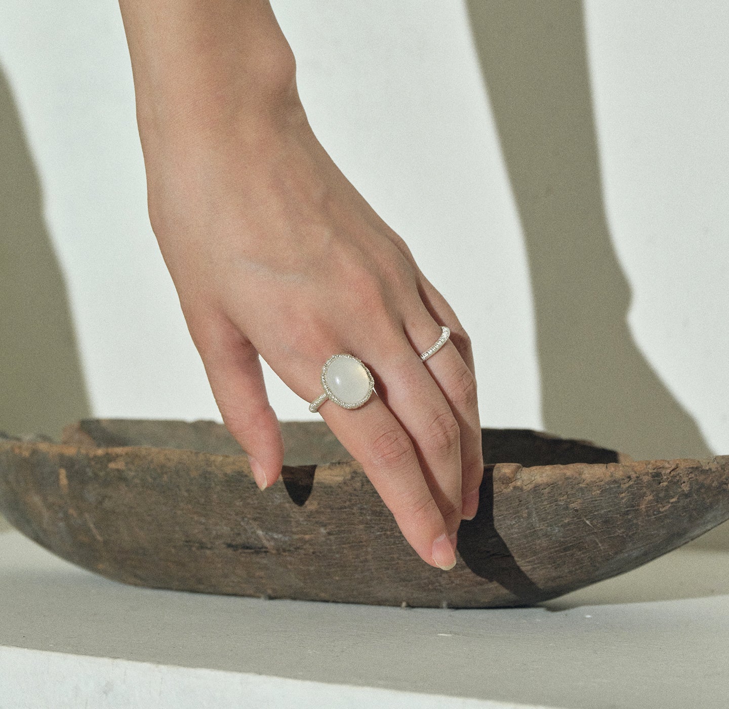 MINIMALIST THIN RING