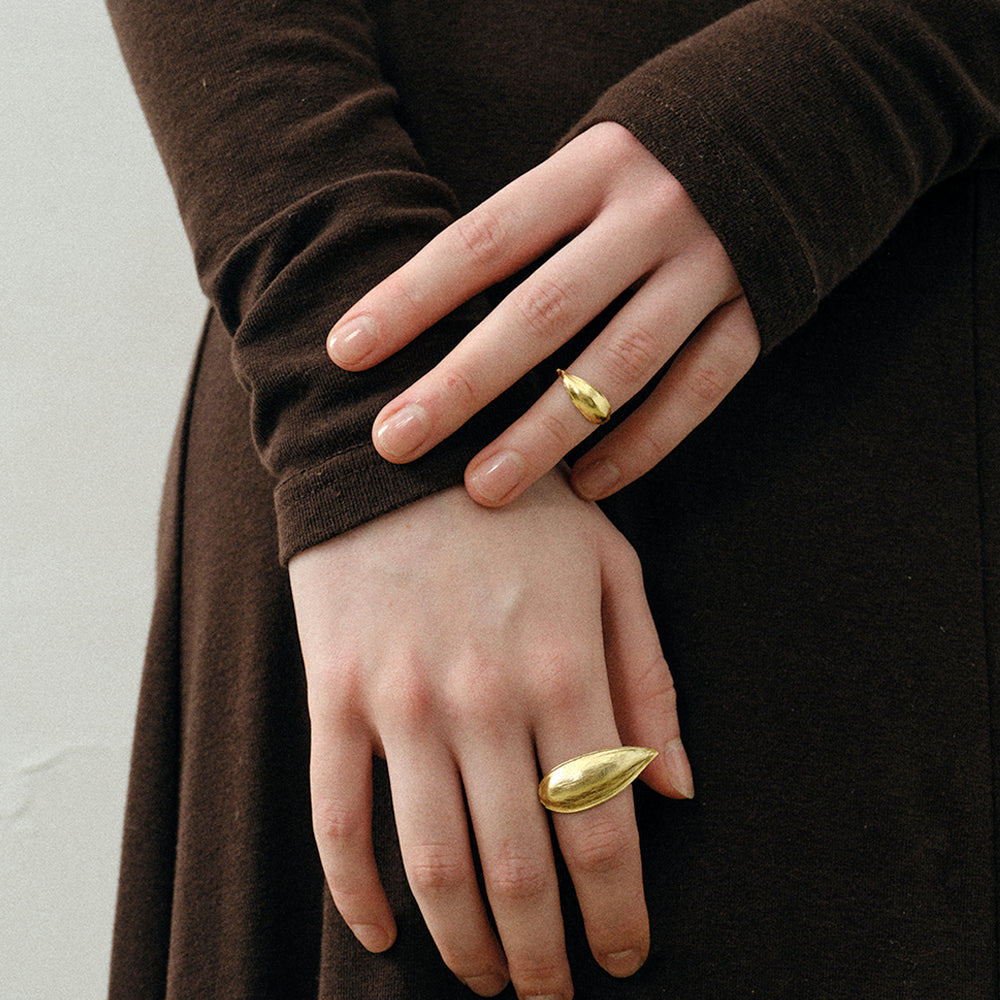 THE POETRY OF SEEDS SEEDPOD PINKY RING MINI
