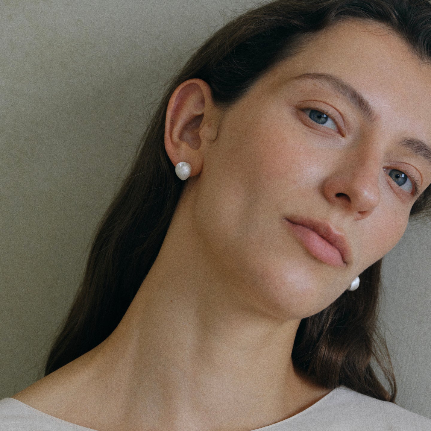 SCULPTURE BRUSHED HOLLOW EARRINGS