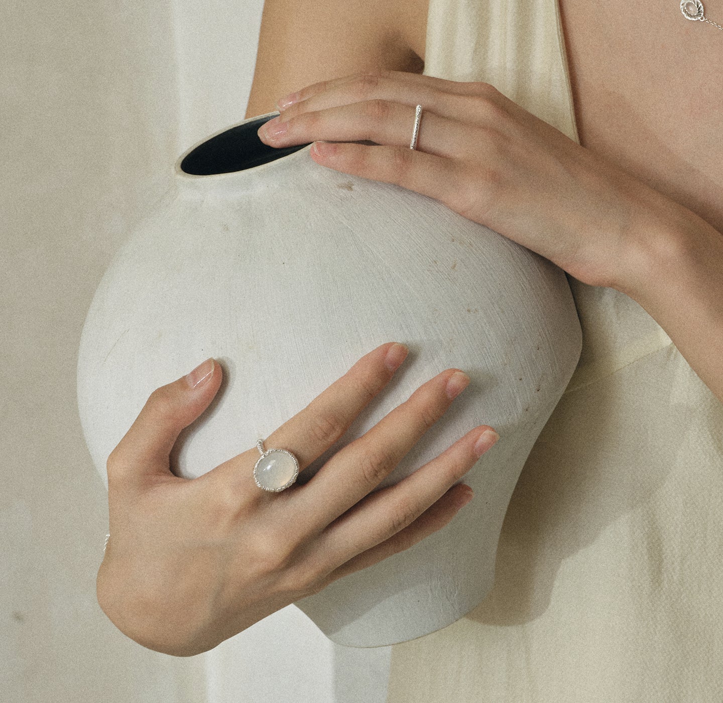 MINIMALIST THIN RING
