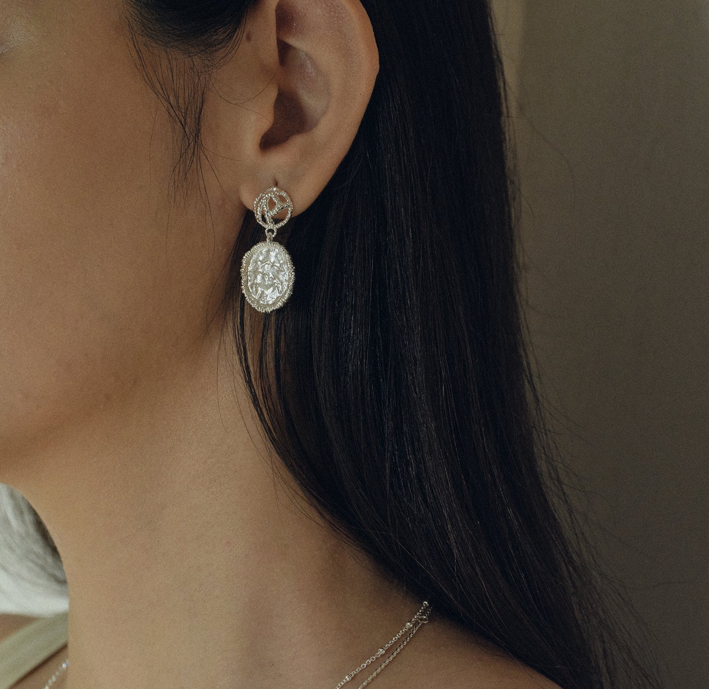 HOLLOW WOVEN EARRINGS