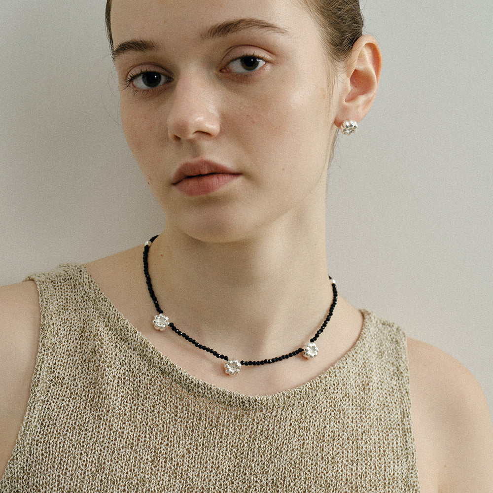 BLACK SPINEL NECKLACE