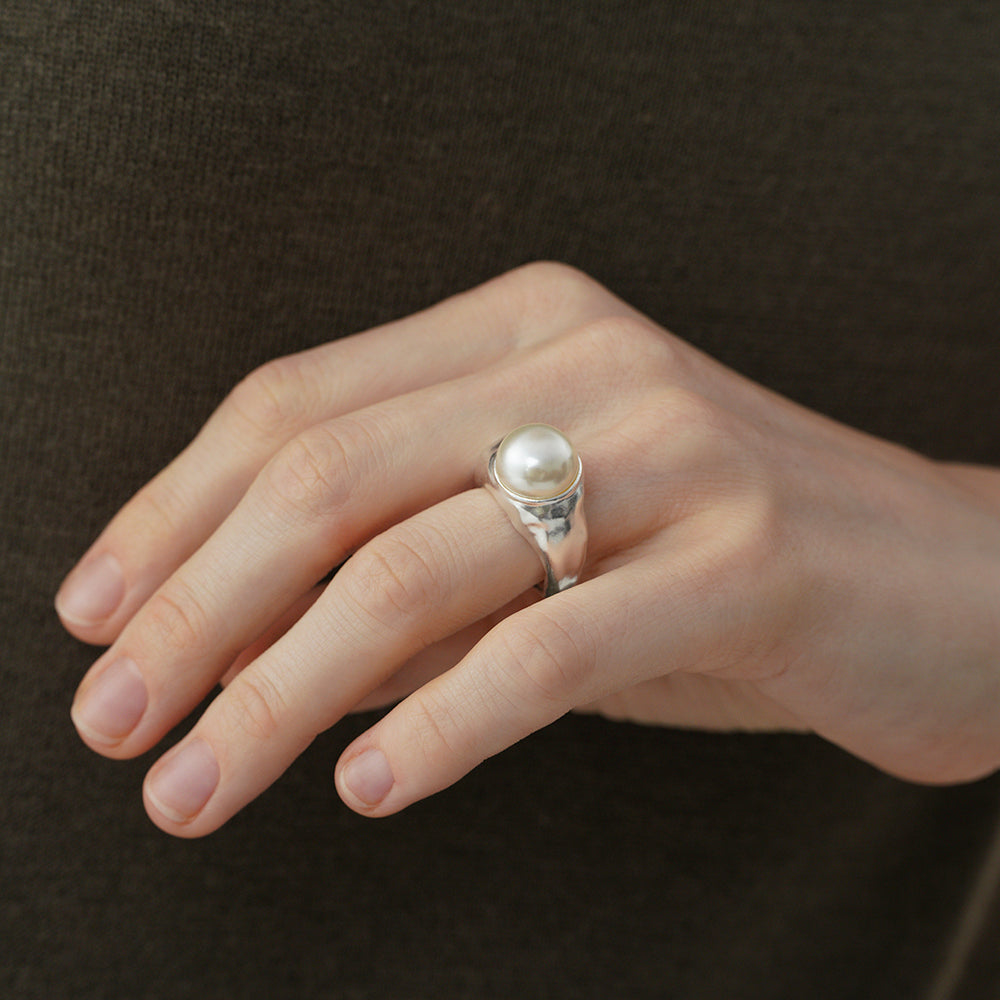 Round Pearl Ring
