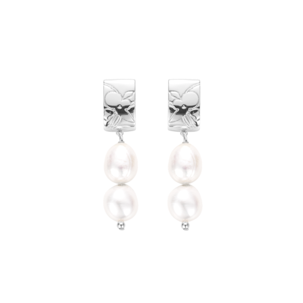 ENGRAVED FLORAL MOTIF PEARL EARRINGS