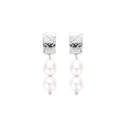 ENGRAVED FLORAL MOTIF PEARL EARRINGS