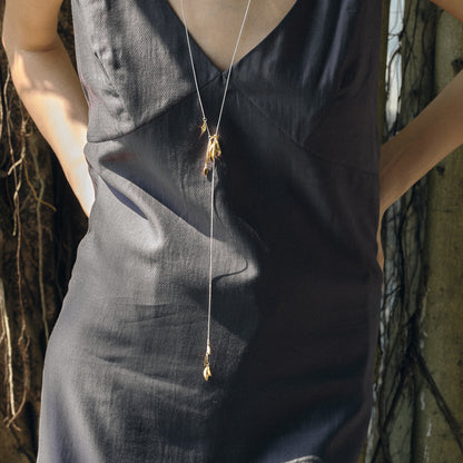 Leaf-shaped long necklace