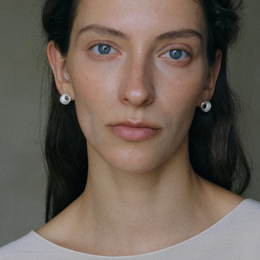 SCULPTURE BRUSHED HOLLOW EARRINGS