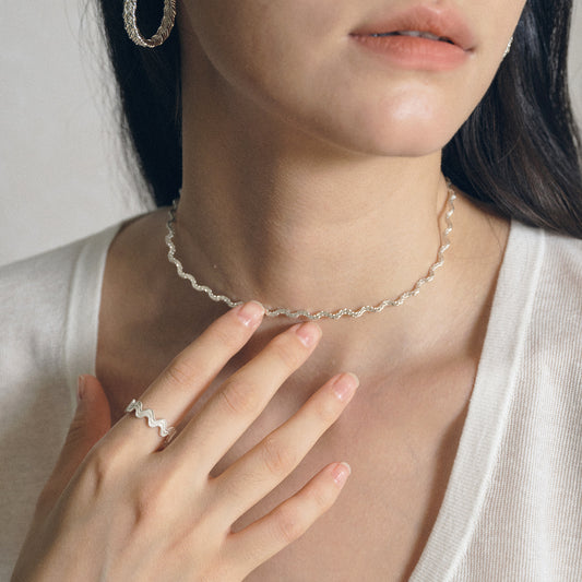 Wave-Edged Necklace