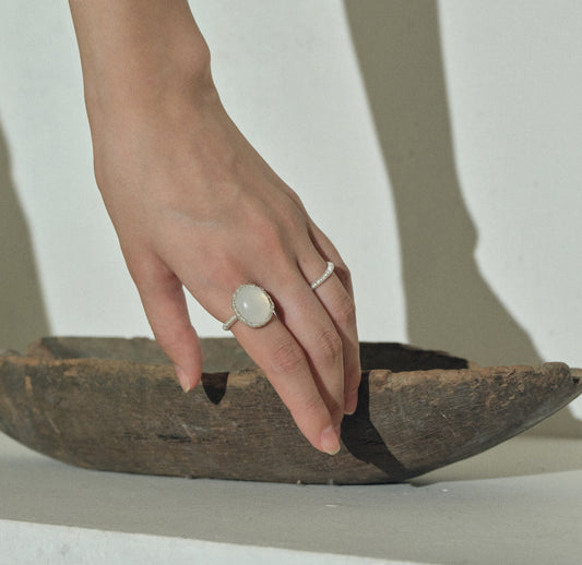 HOLLOW WOVEN RING