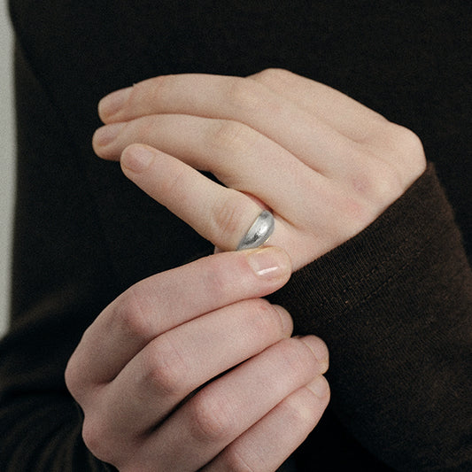 THE POETRY OF SEEDS SEEDPOD PINKY RING MINI