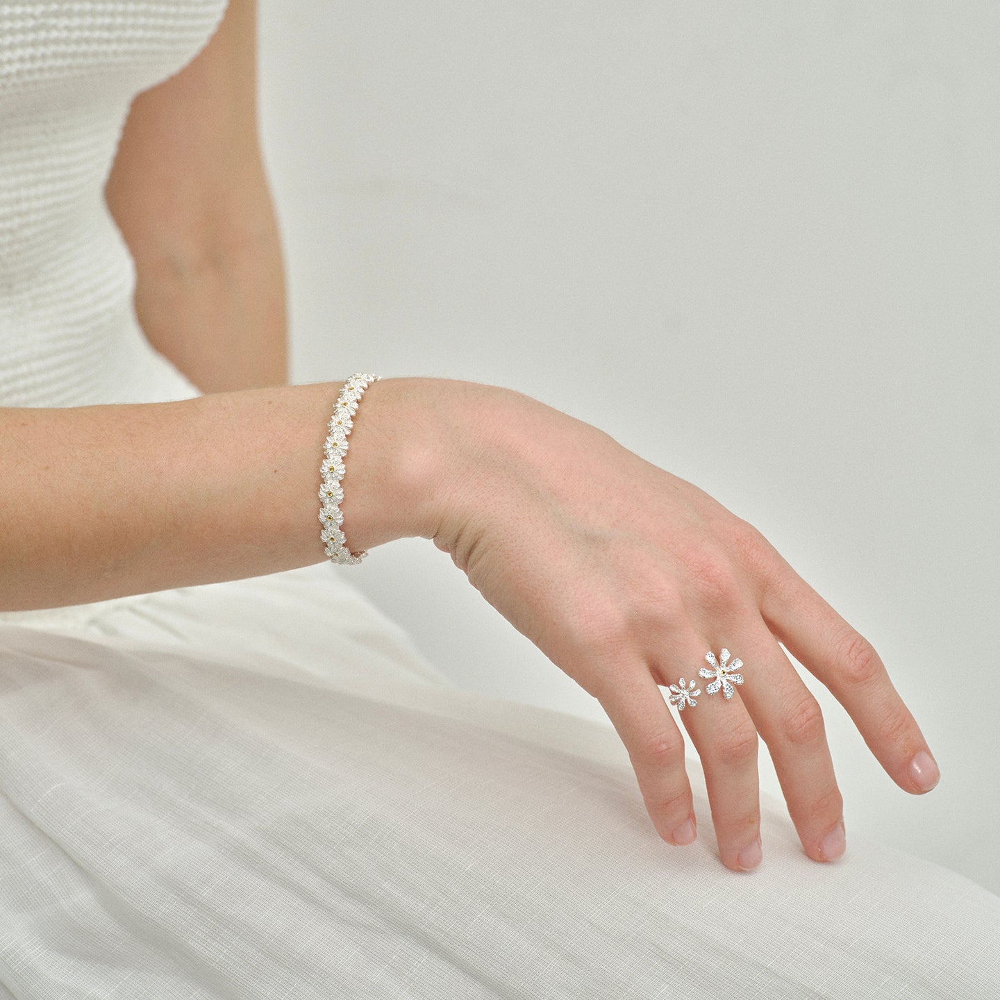 Gardenia Wreath Bangle