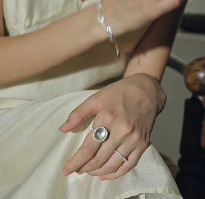 HOLLOW WOVEN RING