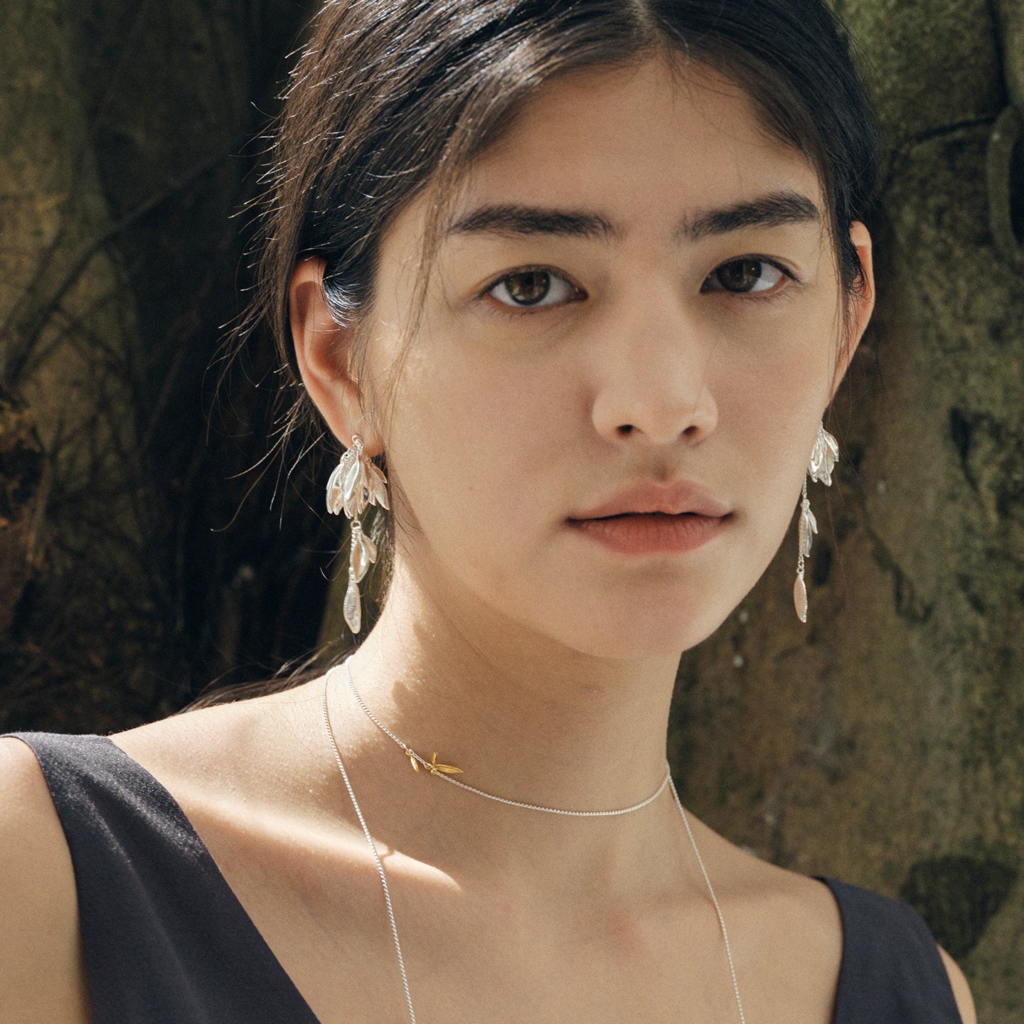 Detachable leaf earrings