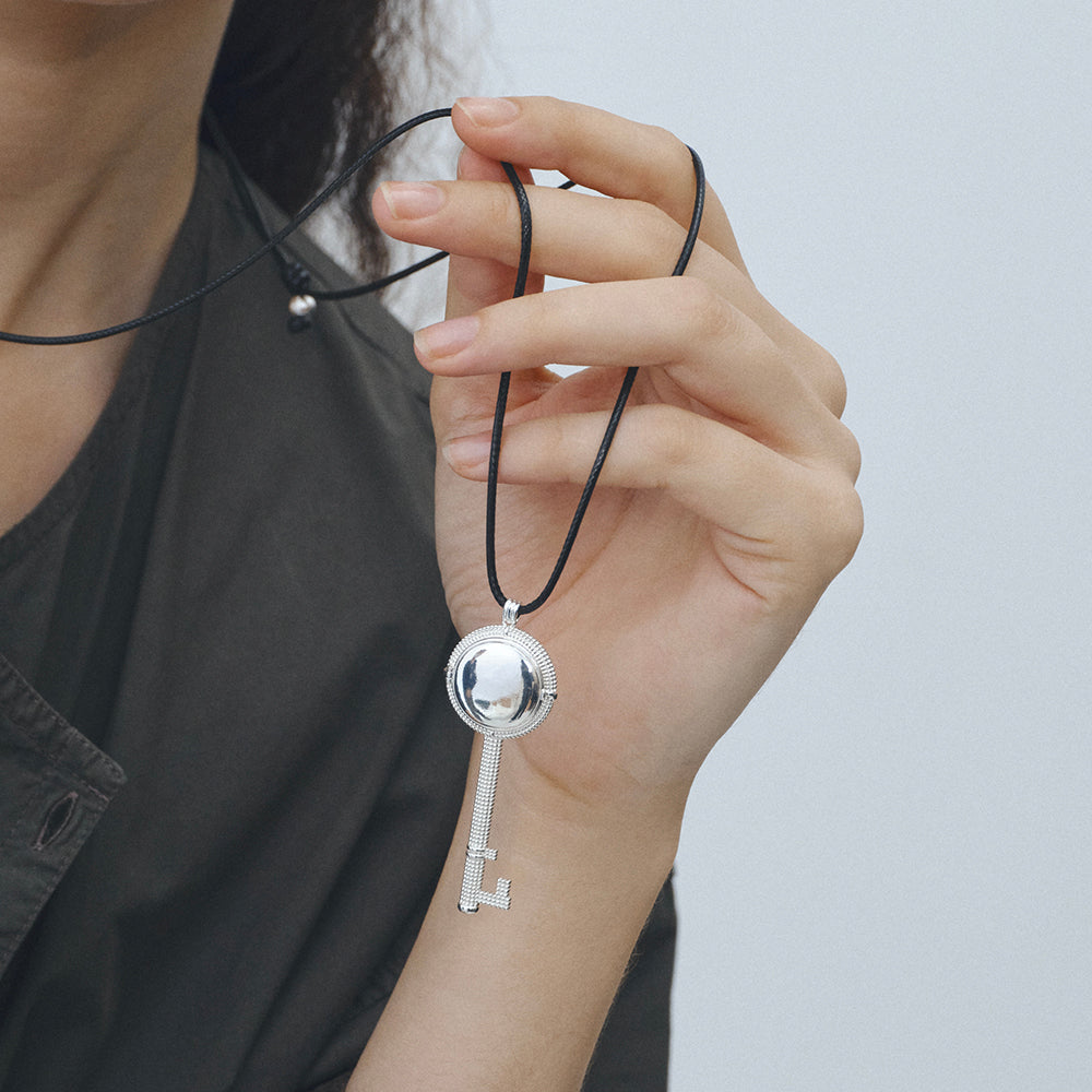 The Key & Mirror Locket Necklace