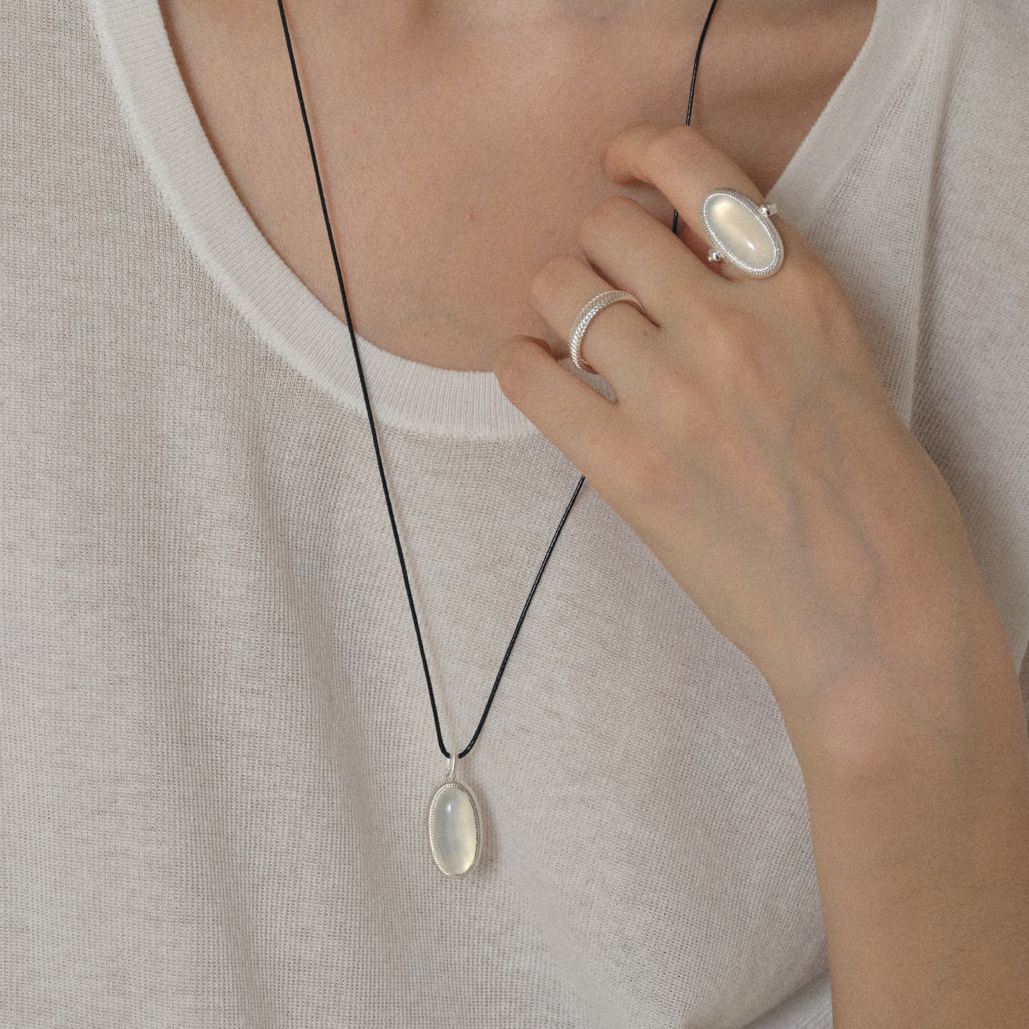 Twill-Bound Double-Sided Gemstone Necklace
