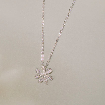Wild Gardenia Necklace