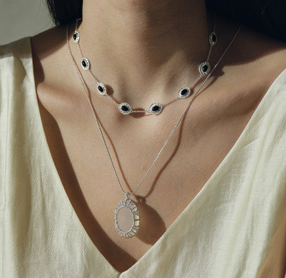 DOUBLE LAYERED NECKLACE MADE OF JADE PULP