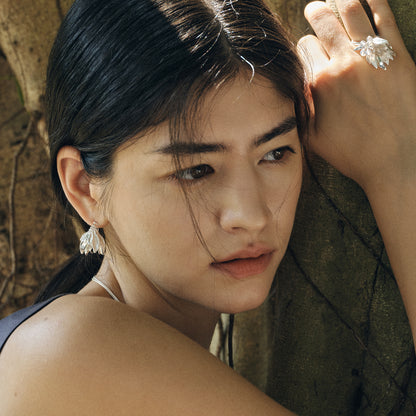Detachable leaf earrings