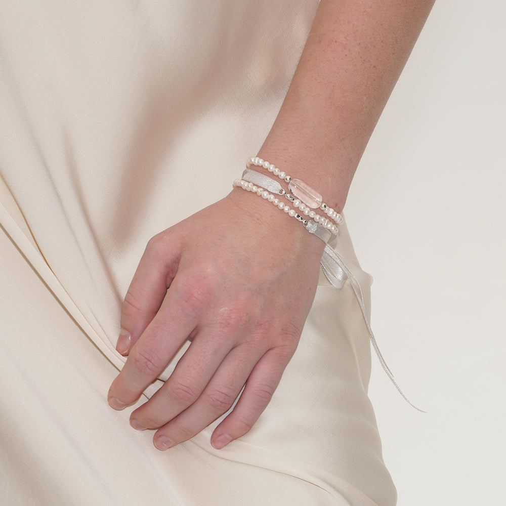 CRYSTAL GRAY PEARL RIBBON NECKLACE