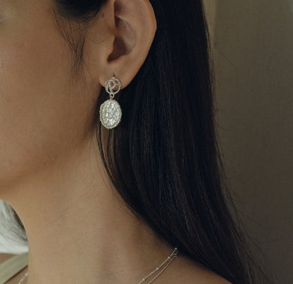 HOLLOW WOVEN EARRINGS