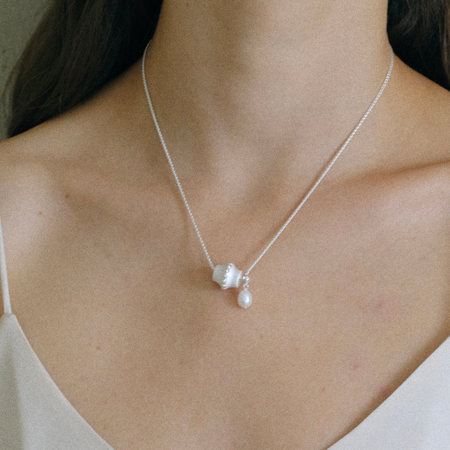 PEARL BRUSHED TRANSPORT BEAD NECKLACE