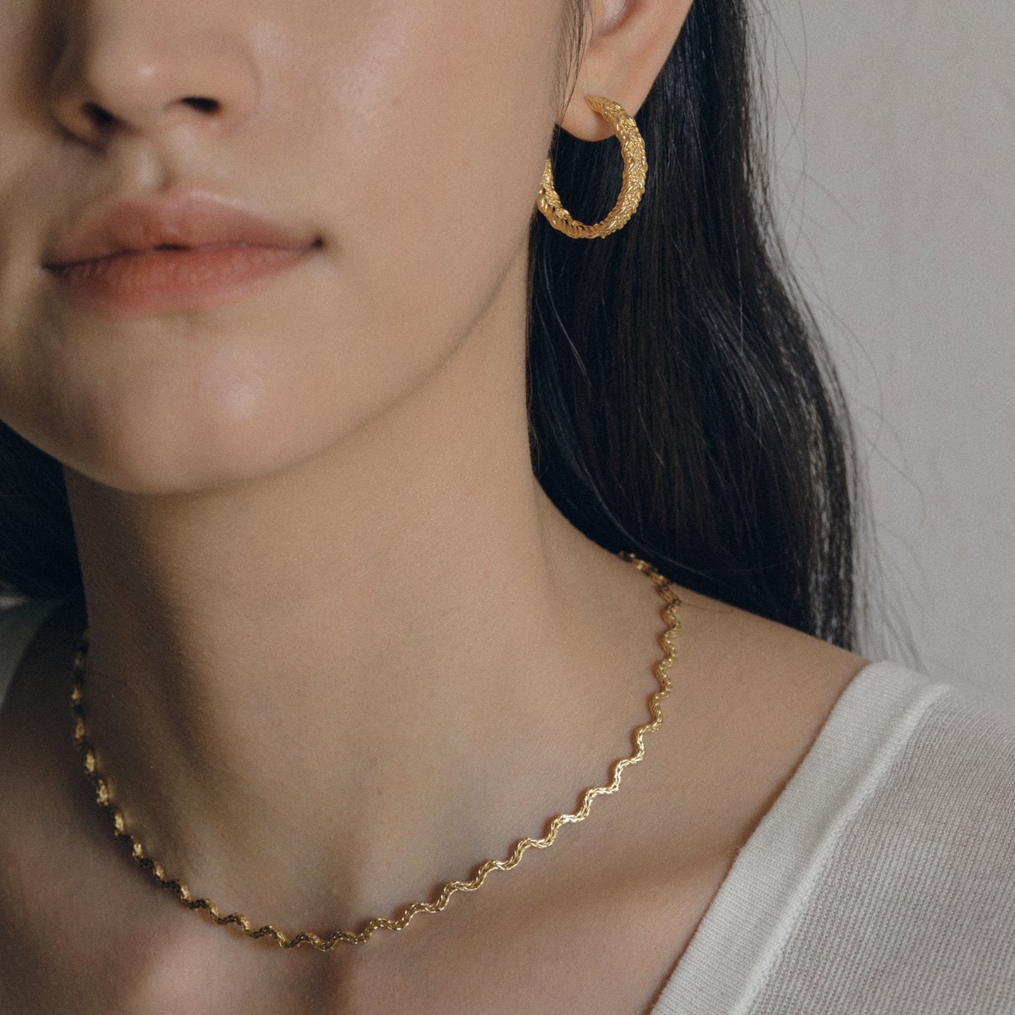 Wave-Edged Necklace