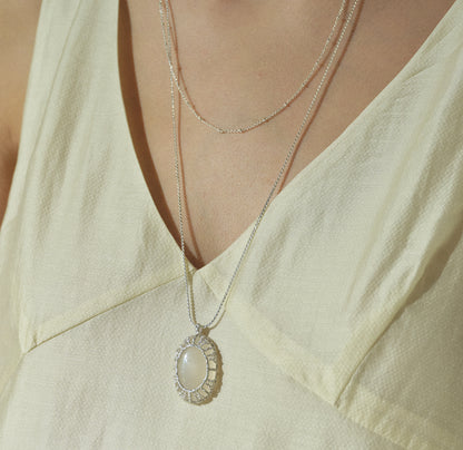 DOUBLE LAYERED NECKLACE MADE OF JADE PULP