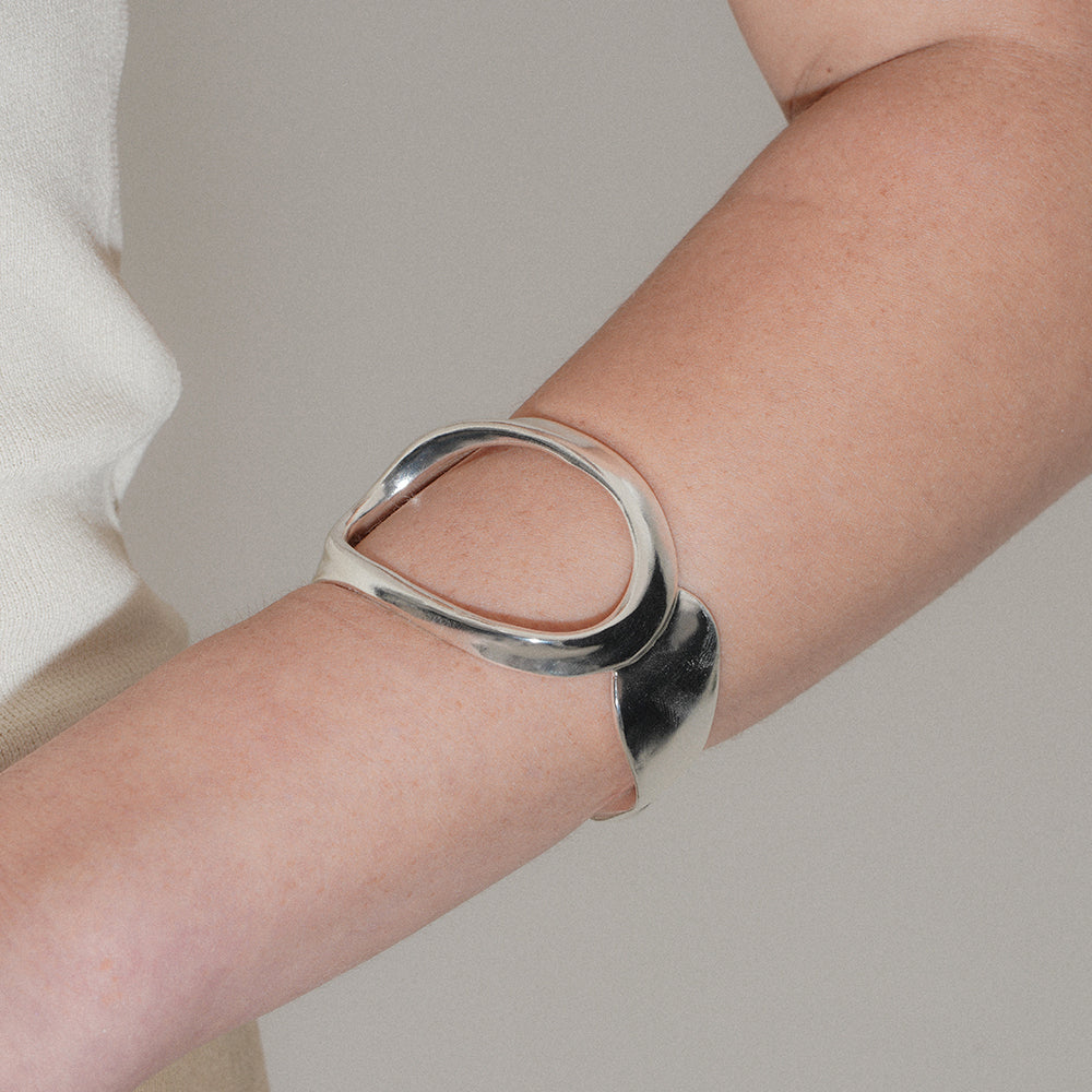 Sculpture Matte Bracelet