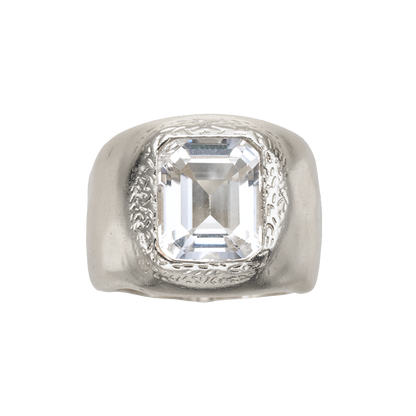 SUMMER GARDEN ENGRAVED SIGNET CRYSTAL RING