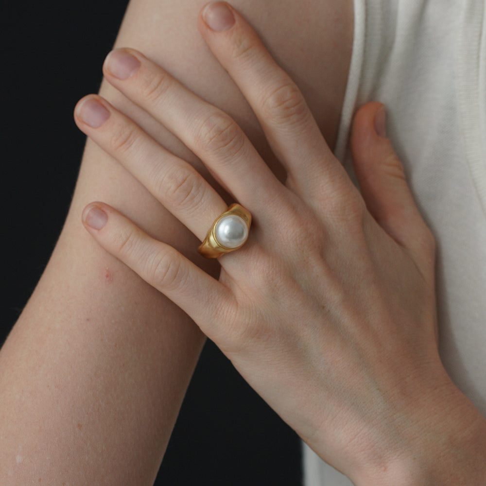 Round Pearl Ring