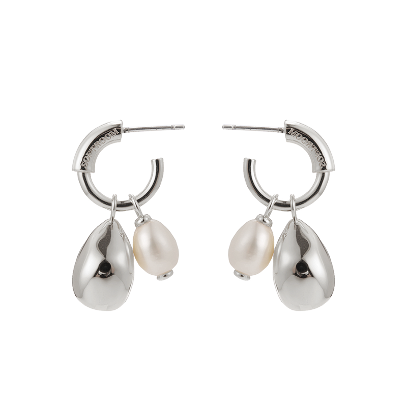 Sea Light Pearl Earrings